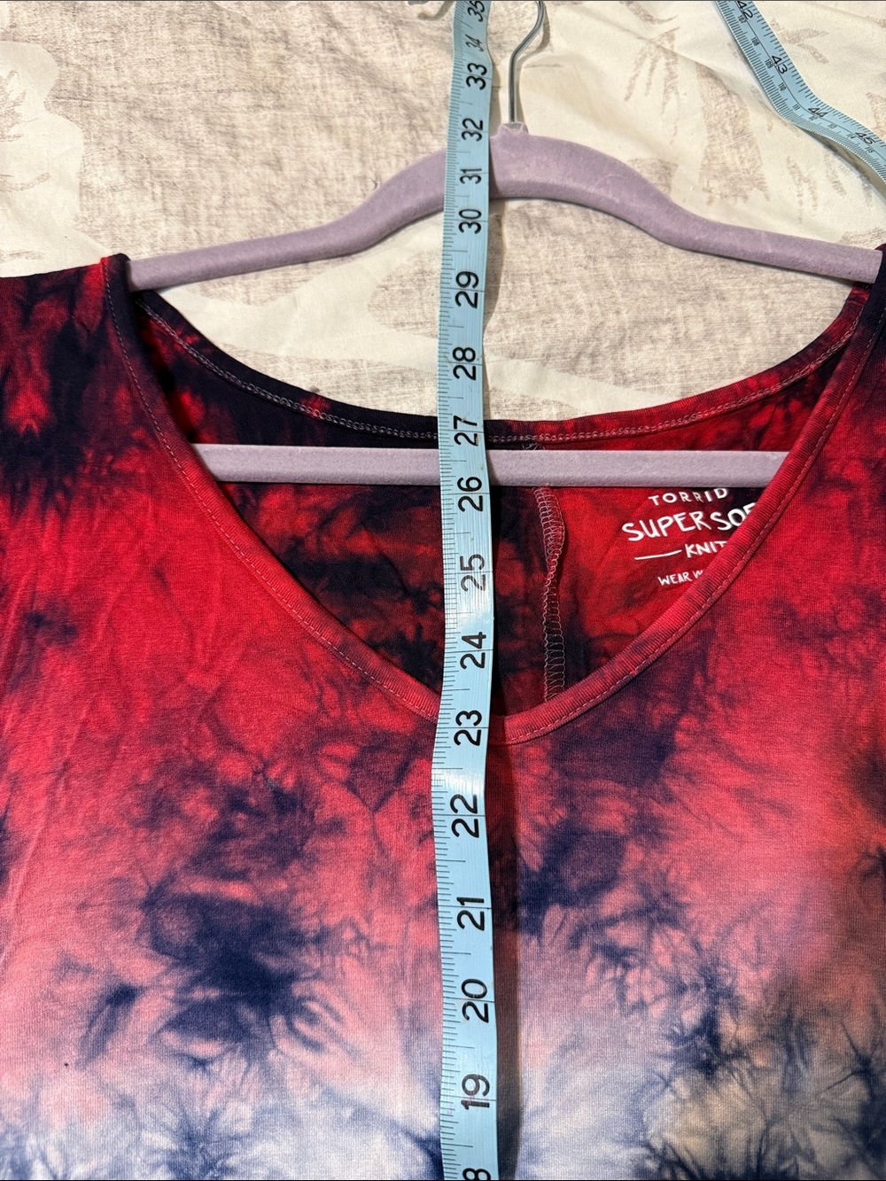 torrid Red White Navy Ombre Tie-Dye V-Neck Tank - Picture 5 of 6